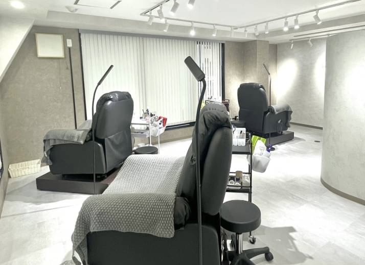 メンズまつ毛パーマはどのくらい効果が持続する？