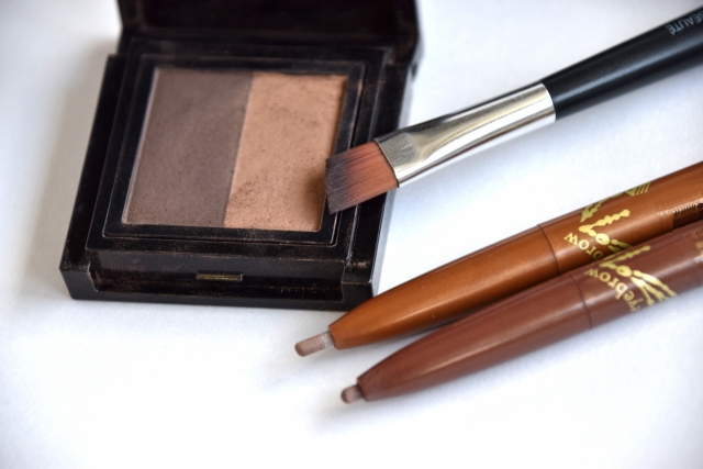 眉毛の黄金比の3つの測り方